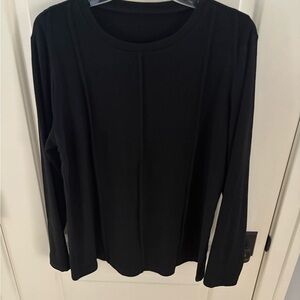 Classic Black Long Sleeve Light Weight top (ribbed), NWOT, Size M.